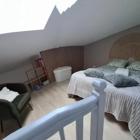 Maison De Village Nyaraló *